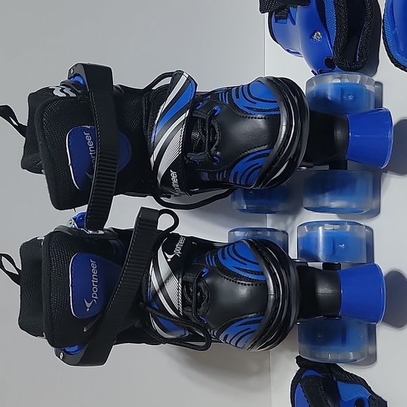 Sportneer 4Sizes Adjustable Light Up Kids Boys Roller Skates Black/Blue Medium - Picture 8 of 9